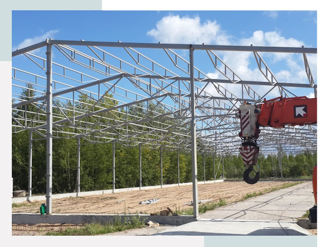 Строительство конюшен в Мценск от 608 руб. под ключ